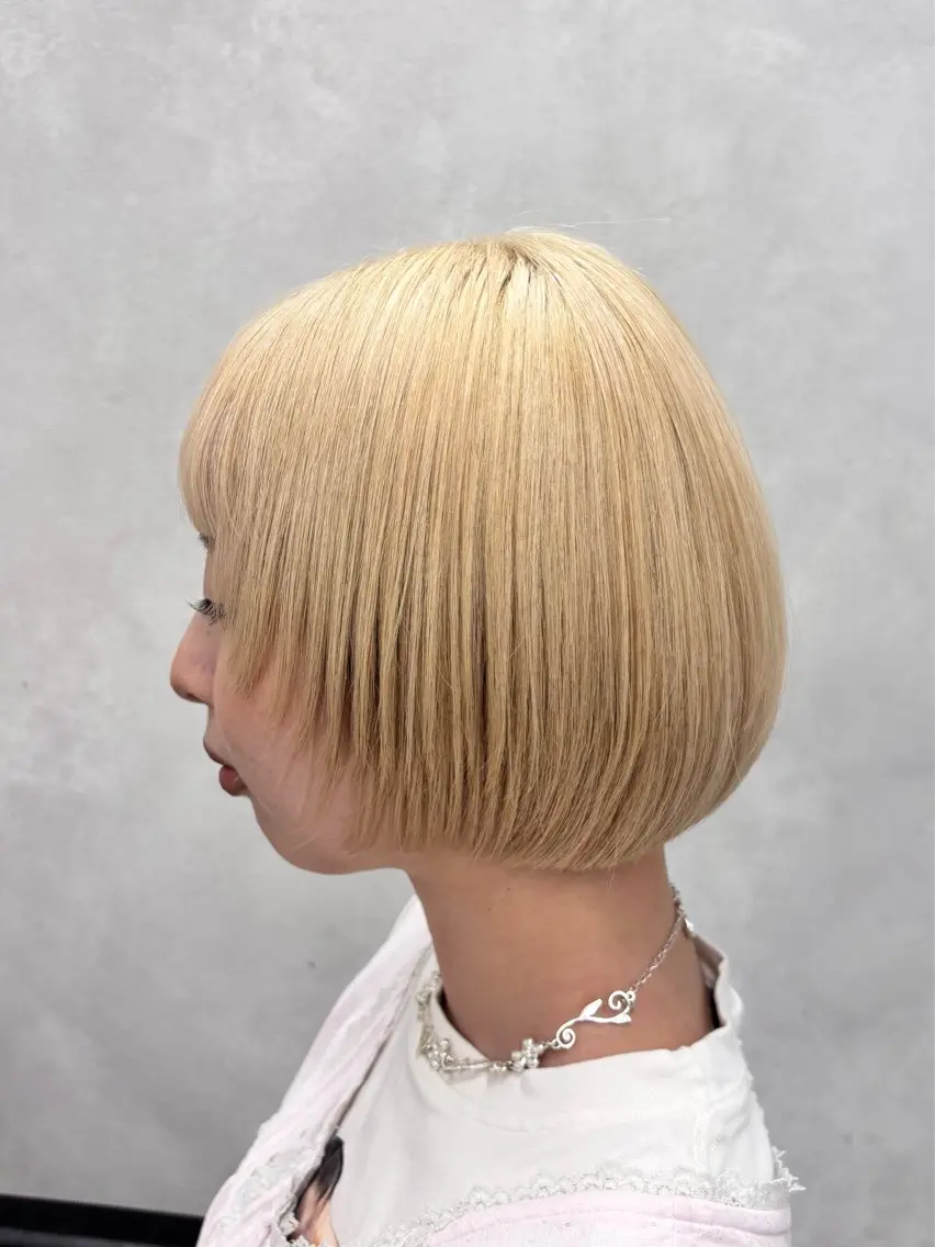 ショート カラー ブロンド ボブ カット ヘアカラー 🔆ハイトーン 🔆AYAKAのヘアスタイル