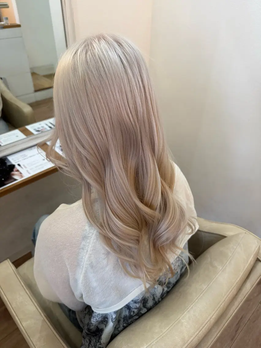 ロング トリートメント ヘアカラー fenice natsumiのヘアスタイル