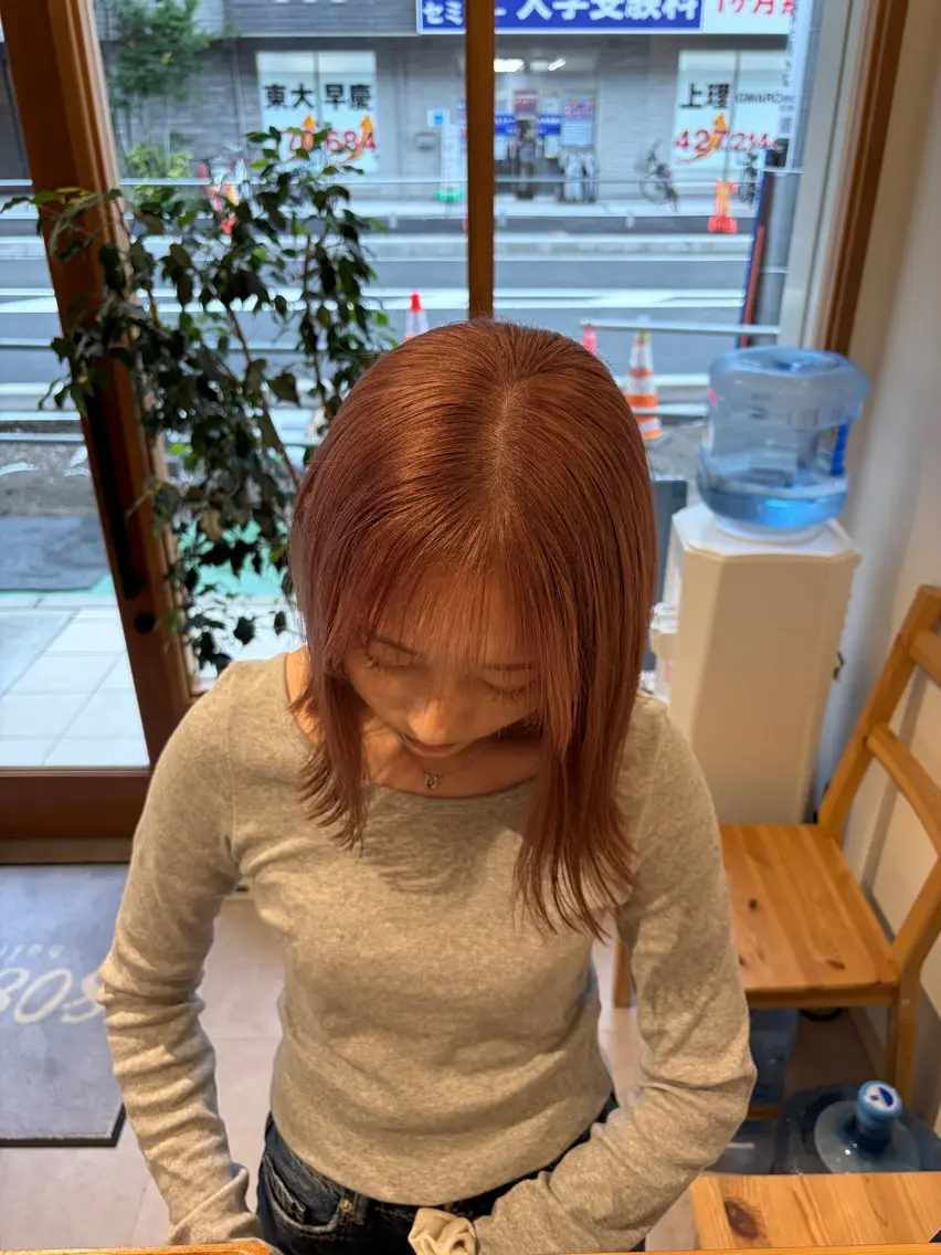 ミディアム カラー ヘアカラー 荒井 茉凜のヘアスタイル