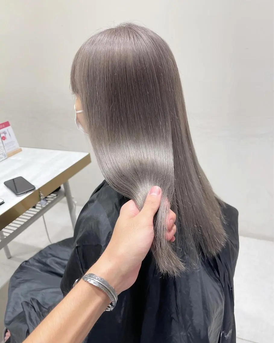 💘脱切れ毛💘カット+ケアブリーチ使用ダブルカラー+最高級ハホニコトリートメント✨の写真