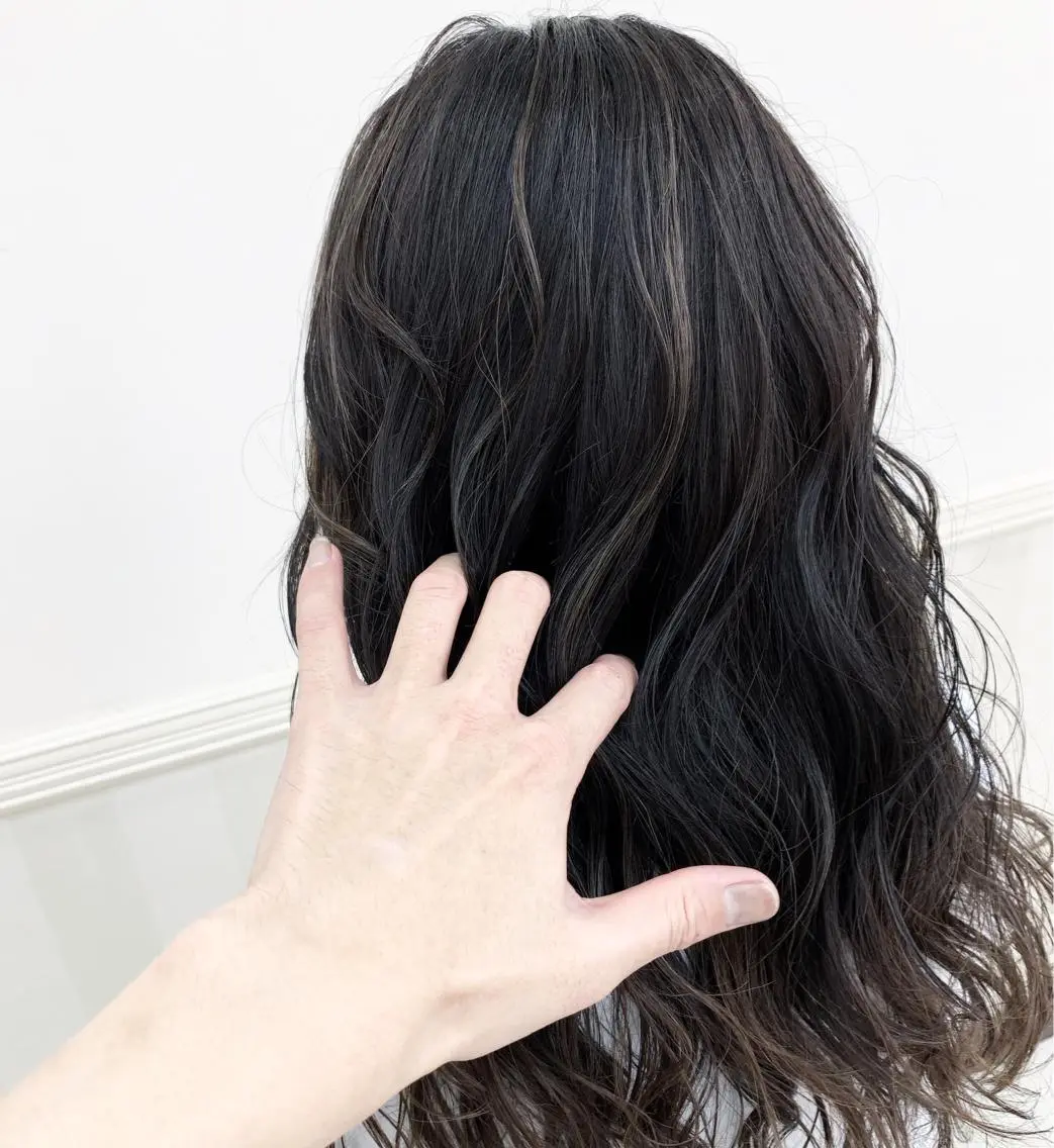 ロング カラー ハイライトカラー ハイライト ヘアカラー ブリーチ/バレイヤ ージュ川端裕司のヘアスタイル
