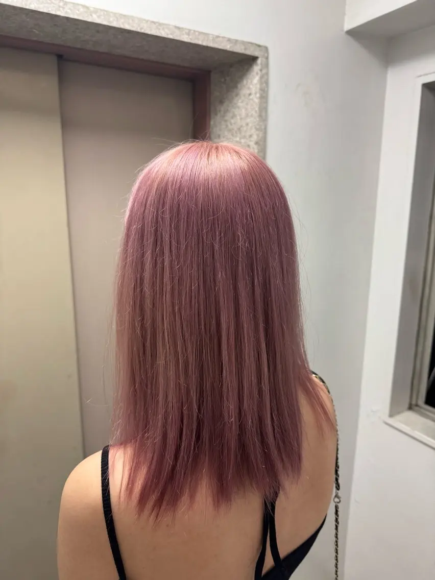 セミロング ヘアカラー 中韓𝒎𝒊𝒙🎀 ハイトーン/ベージュのヘアスタイル