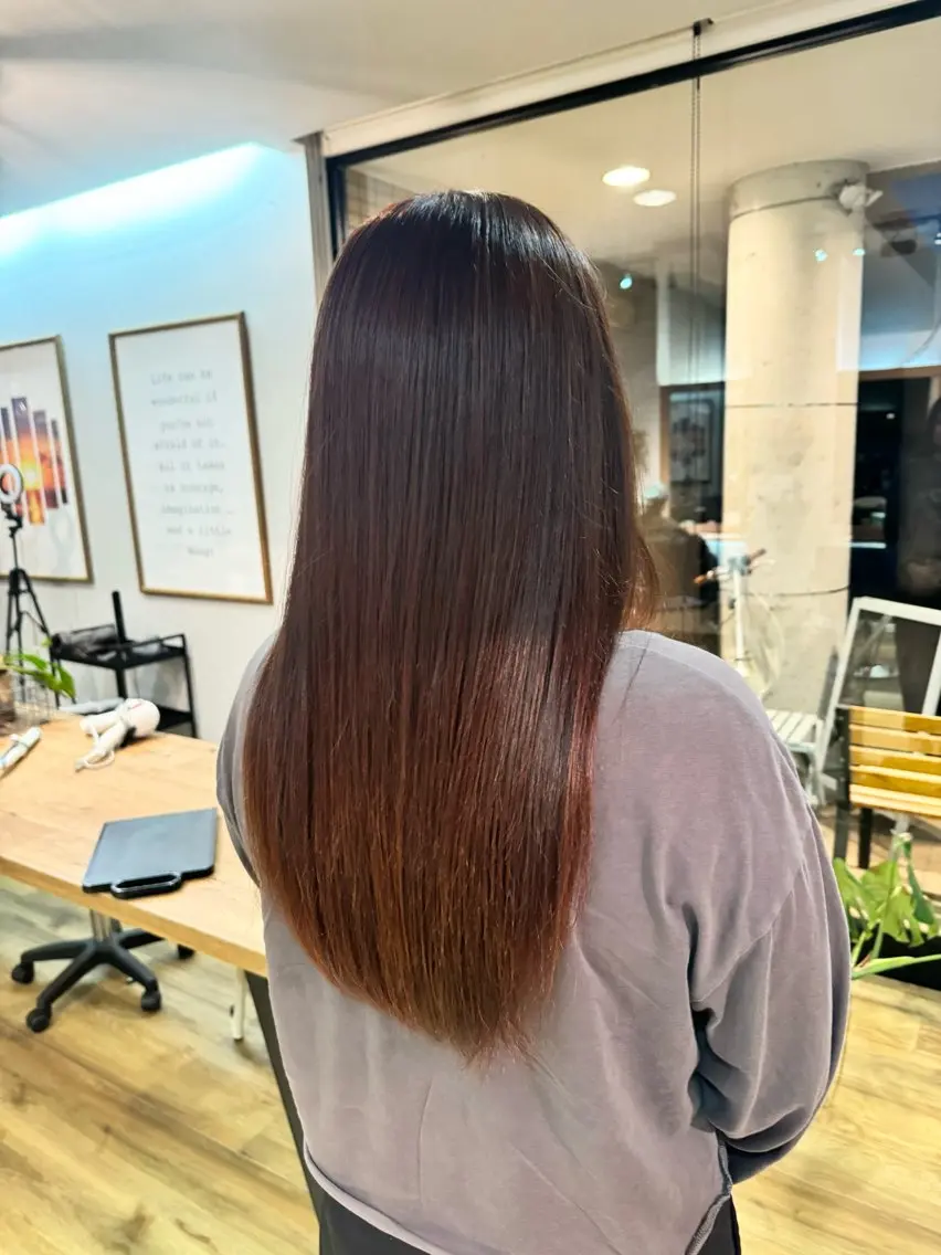 ロング カラー ブラウンカラー ピンクカラー ピンクブラウン ヘアカラー トリートメント ツキダテ ユイのヘアスタイル