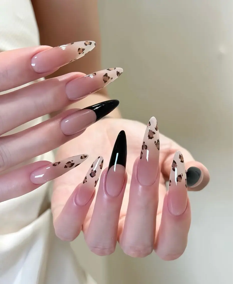 ネイル アートネイル オーロラネイル ブルー チークネイル フットネイル ハンドネイル NICY NAIL 池袋のネイルデザイン