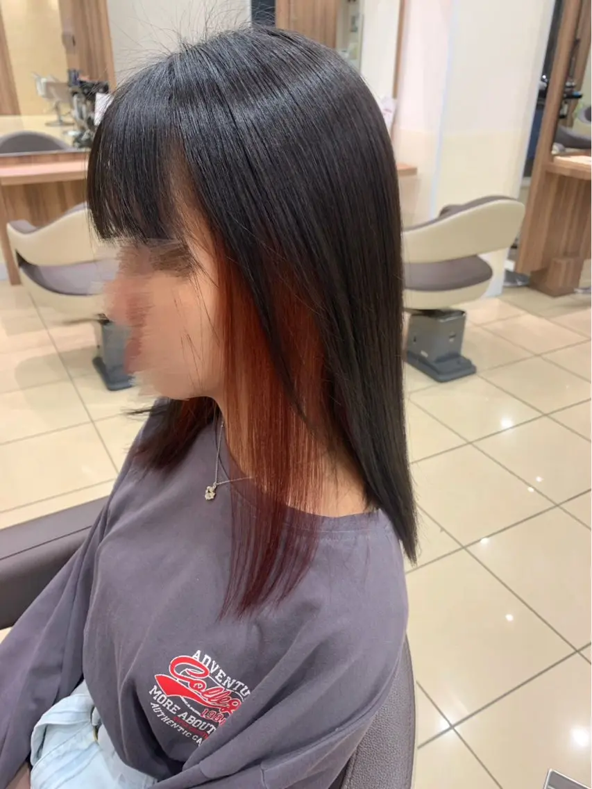 ロング カラー 尾関 唯のヘアスタイル