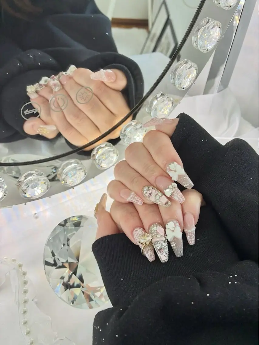 ネイル アートネイル フレンチネイル ジェルネイル 韓国ネイル マグネットネイル HAPPI NAIL 大国町のネイルデザイン