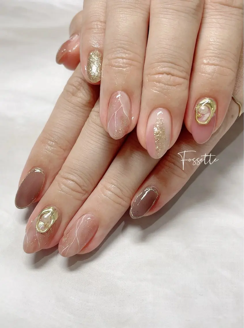 ネイル キラキラネイル 大理石ネイル(マーブル) ミラーネイル ニュアンスネイル ハンドネイル nailsalon Fossetteのネイルデザイン