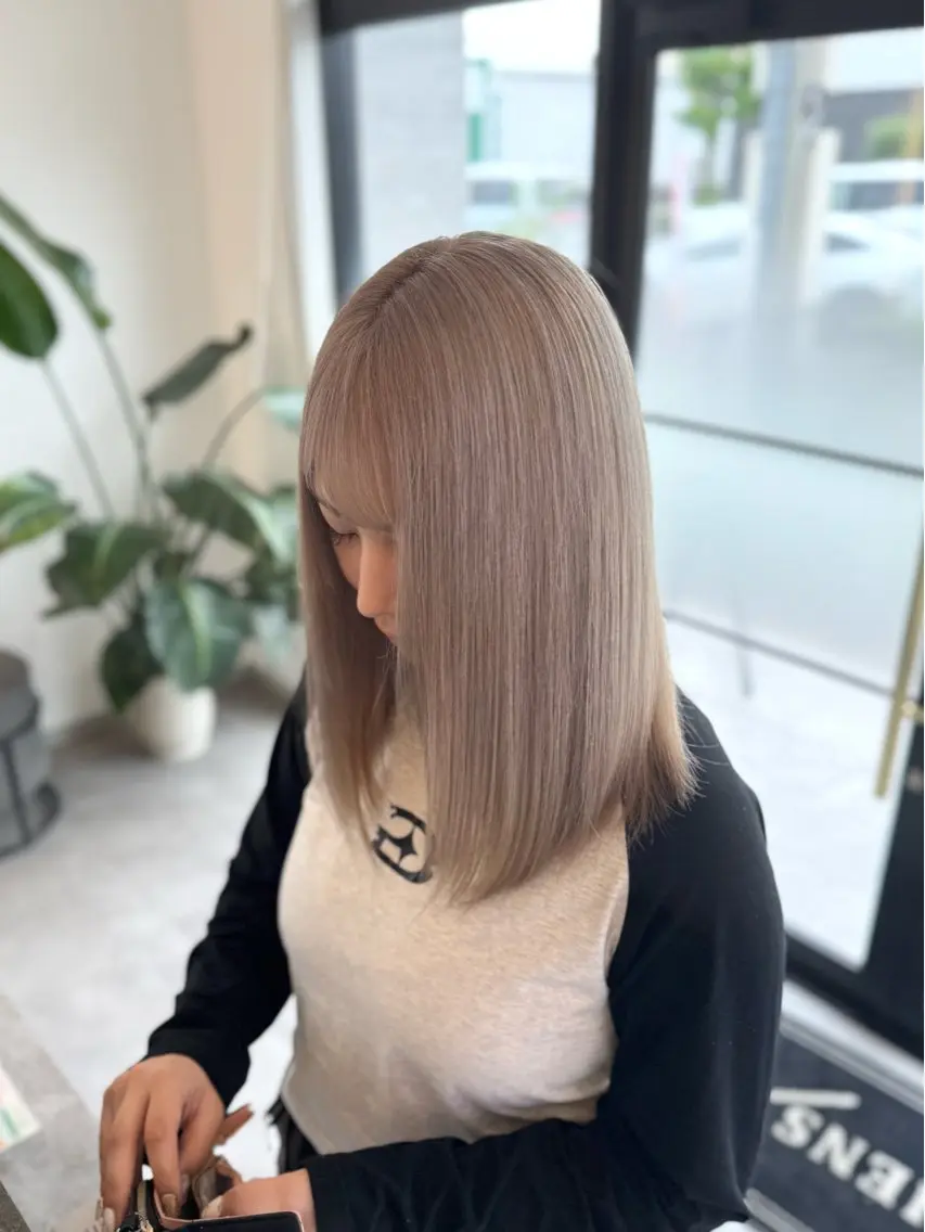 セミロング 🫧はるか🫧 ブリーチ・髪質改善のヘアスタイル