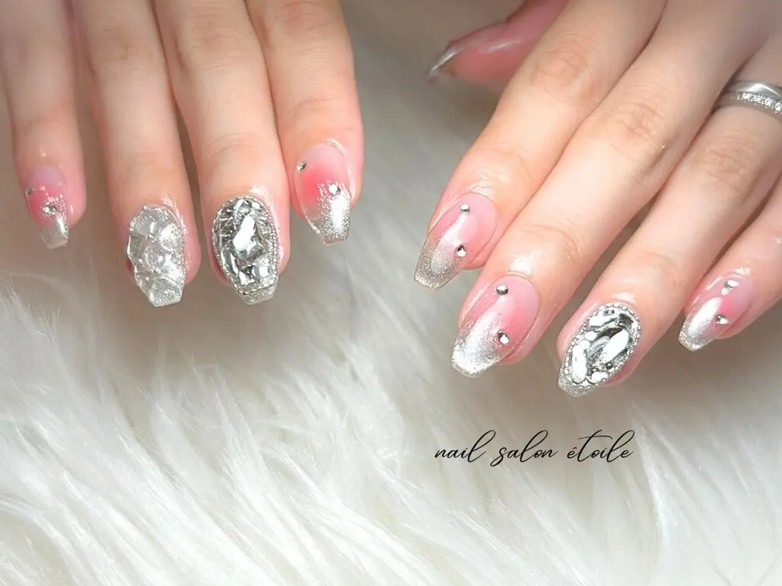 ネイル チークネイル キラキラネイル マグネットネイル ハンドネイル nail salon étoileのネイルデザイン