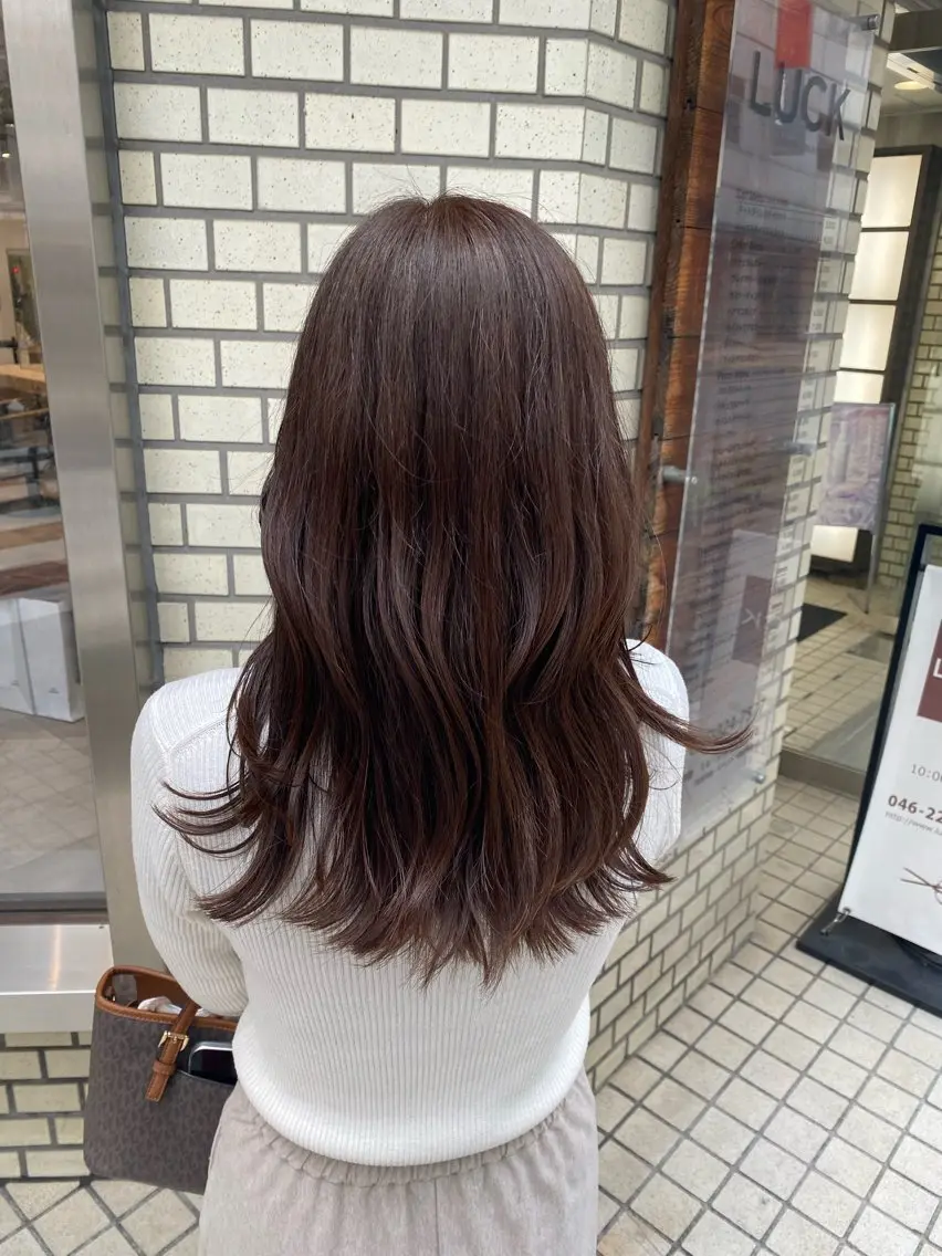 セミロング カラー レイヤーカット 韓国ヘア AINA🐱のヘアスタイル