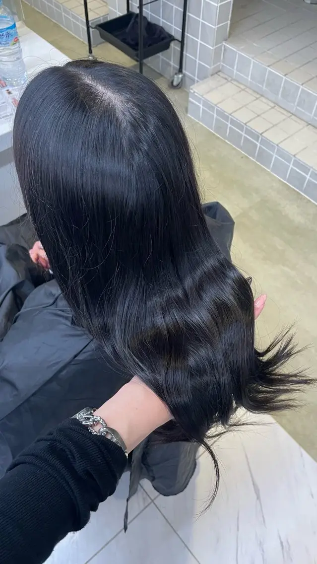ロング カラー カット ヘアカラー 🖤暗髪グレージュ |透明感カラー ゆりのヘアスタイル