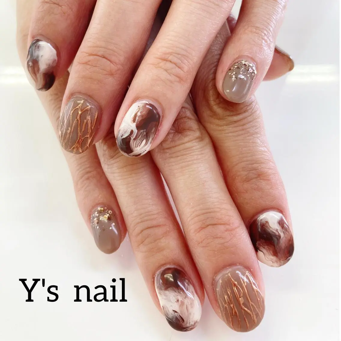 ネイル ニュアンスネイル 手書きが得意🖌️ Y’s  nailのネイルデザイン
