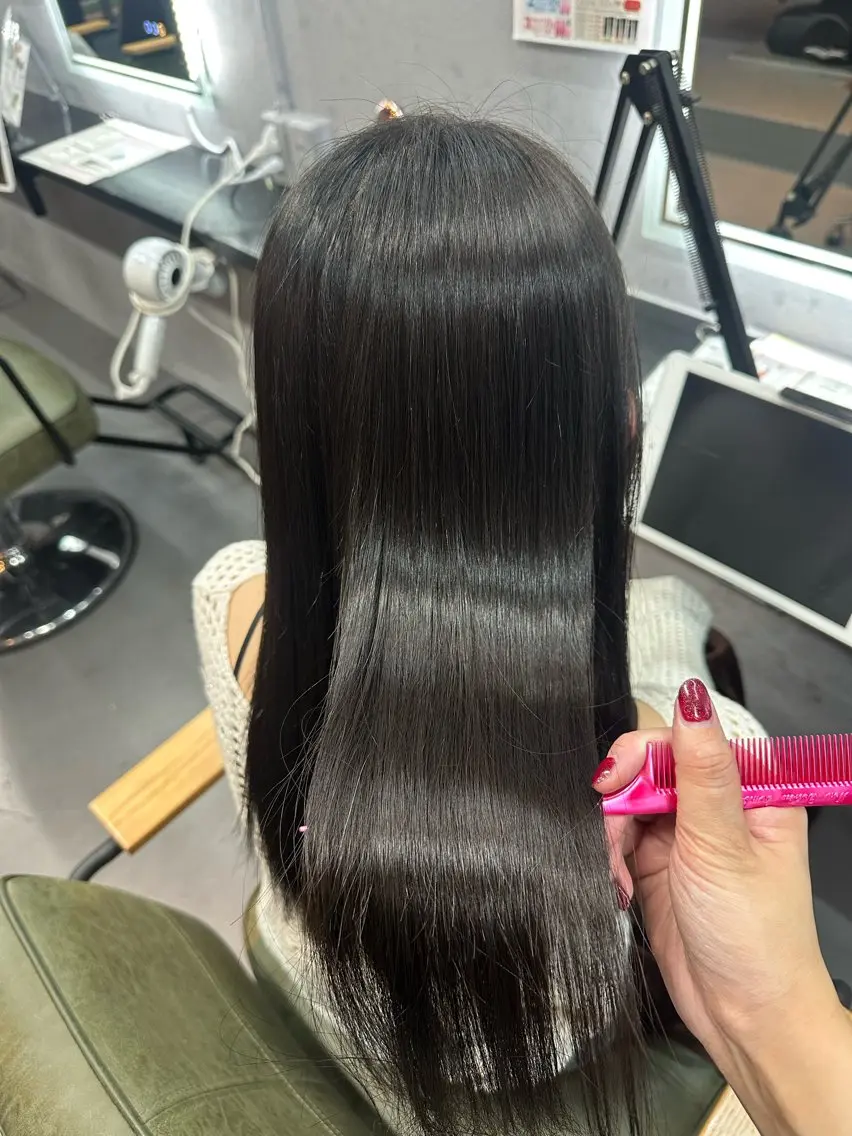 ロング 出崎 風果のヘアスタイル