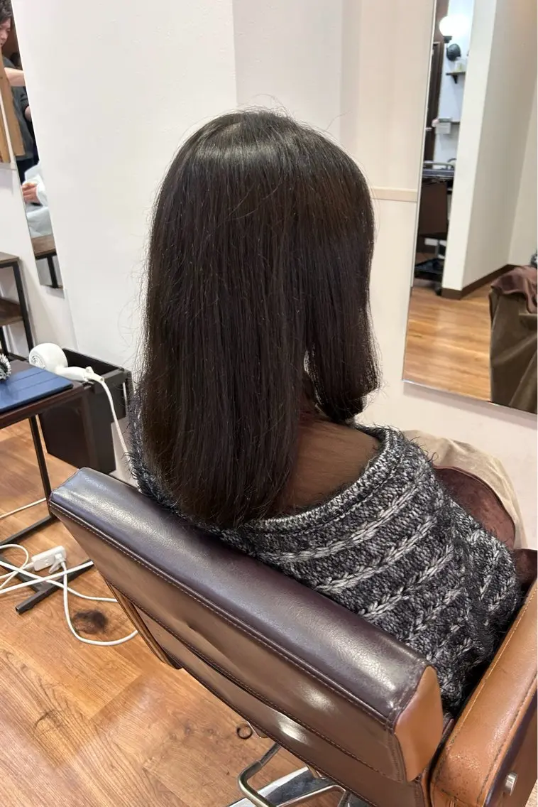 セミロング 顔まわりレイヤー 顔周りカット レイヤーカット 原田 歩実のヘアスタイル