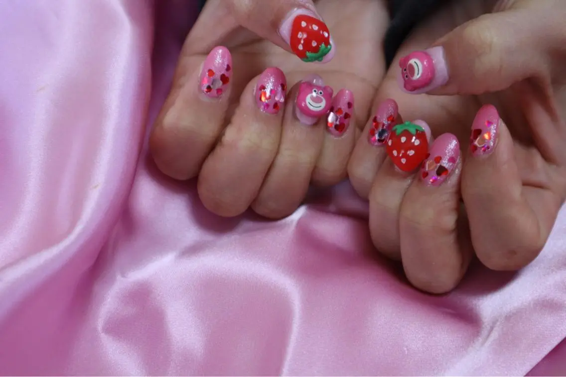 ネイル 持ち込み NAILSALON RandU...のネイルデザイン
