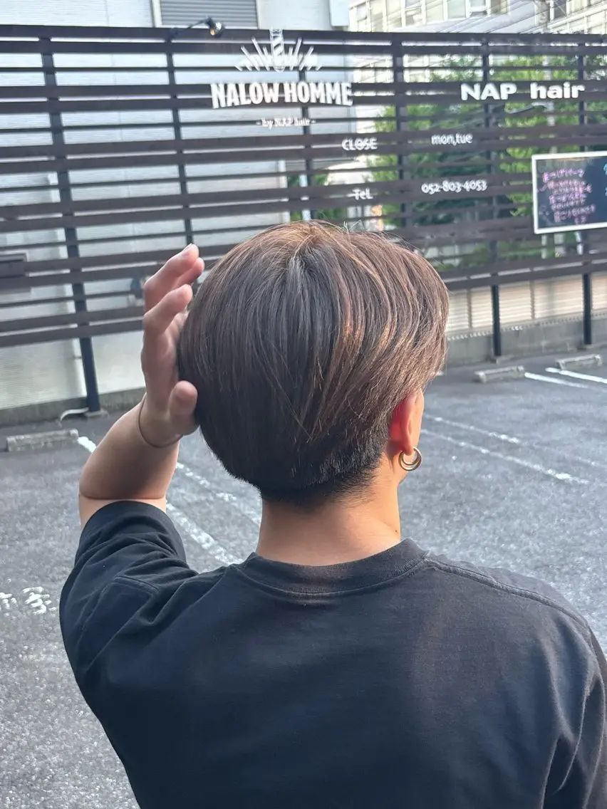 カラー メンズ アッシュ アッシュブラウン ブラウンカラー ヘアカラー トリートメント 都築 さくらのヘアスタイル