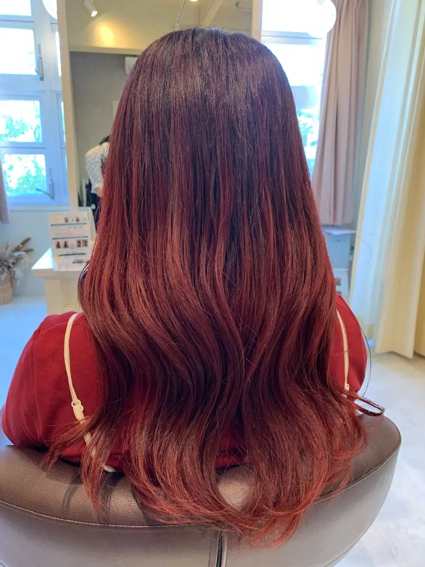 ロング カラー ブリーチ ボルドーカラー ダブルカラー レッドカラー ヘアカラー トリートメント Yuuki🌷名古屋 栄 カラー/ボブのヘアスタイル