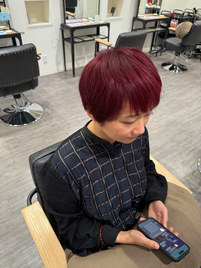 ショート カラー レッドカラー カット ヘアカラー トリートメント 艶髪レイヤー上田 紗也🇰🇷💗のヘアスタイル