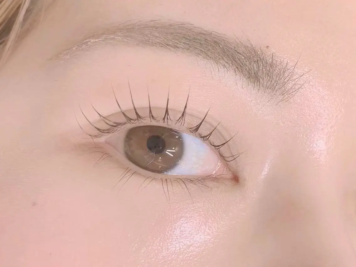 ✨💖似合わせラッシュリフト+耳つぼジュエリー(片耳5個ずつ)💖✨※リピーター様+550円の写真