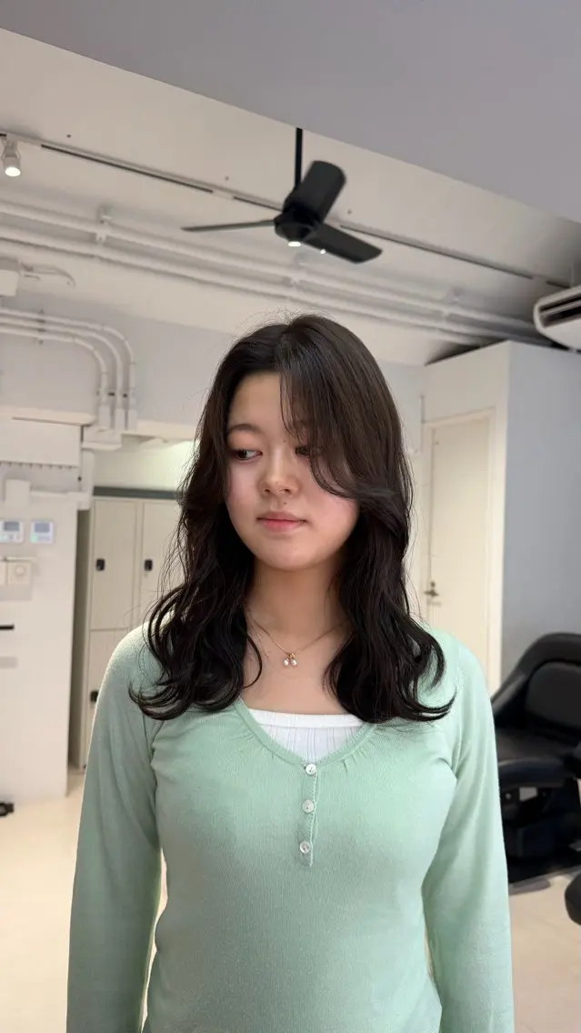 ミディアム カラー カット ヘアカラー トリートメント naturalカラー / Rukaのヘアスタイル