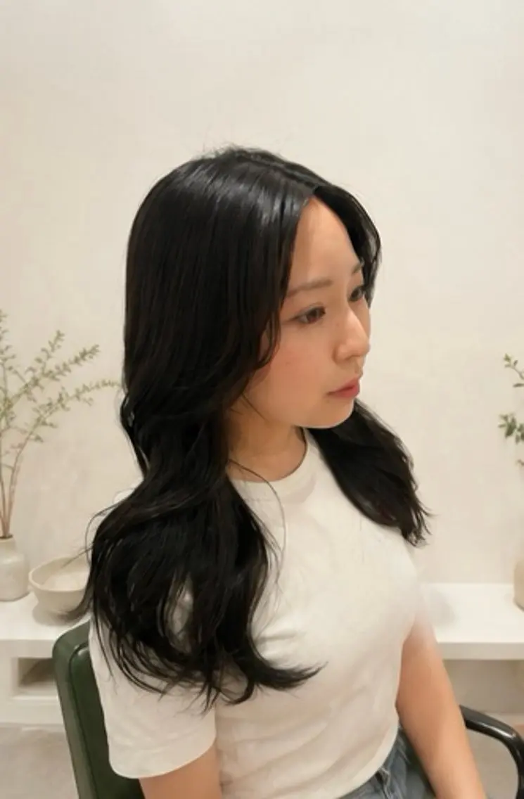 セミロング カラー 顔周り🪄︎︎|透明 感カラー|kanaeのヘアスタイル