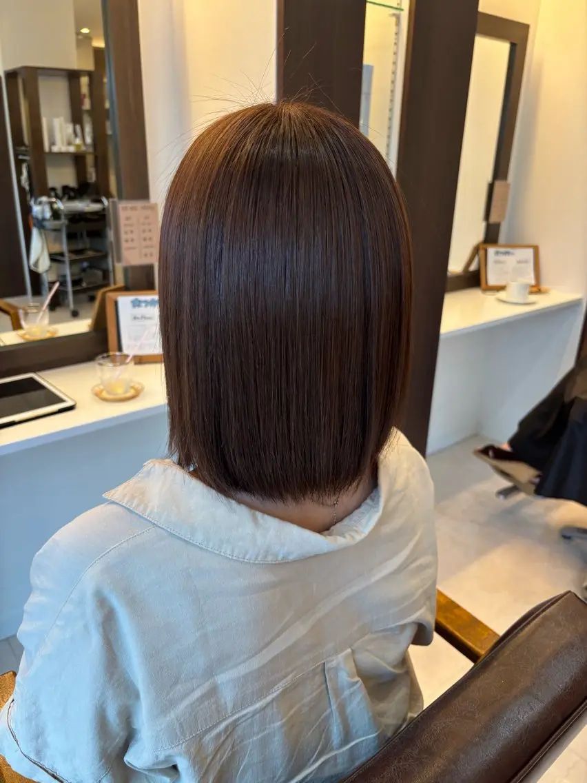 ショート ヘアカラー 山本 詩織のヘアスタイル