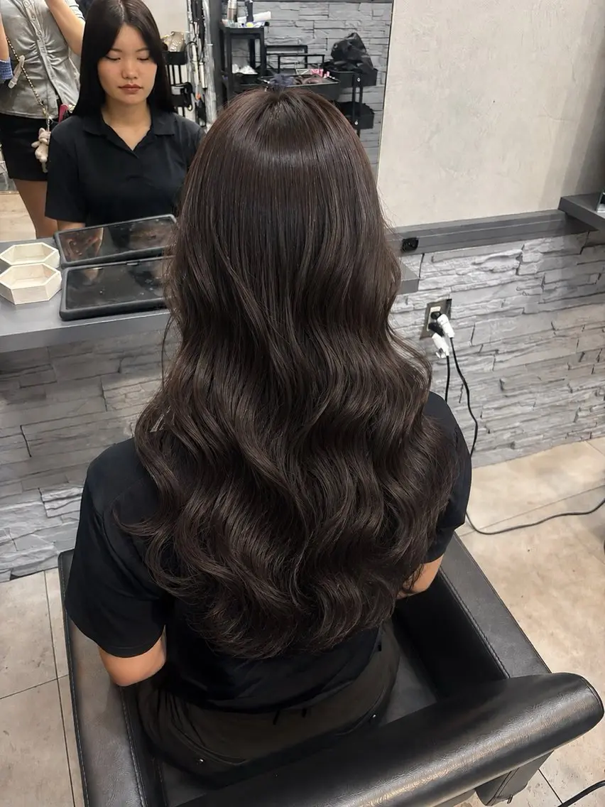 ロング カラー ヘアカラー トリートメント GiseL 美優のヘアスタイル