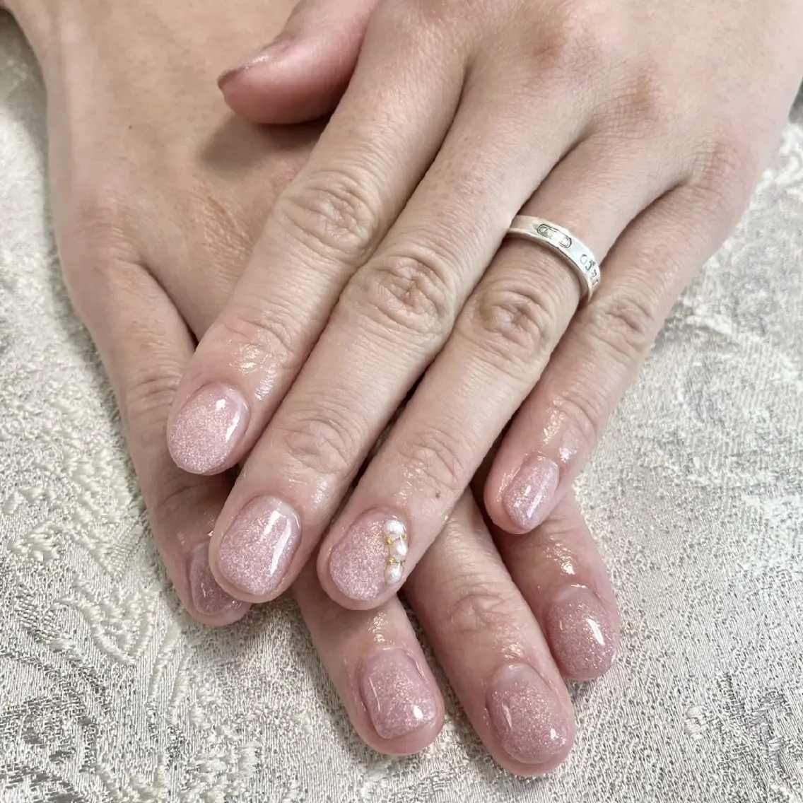 ネイル グラデーション ラメ(グリッター) ラメグラデーション ハンドネイル ハンドケア Lian. nailist❥のネイルデザイン