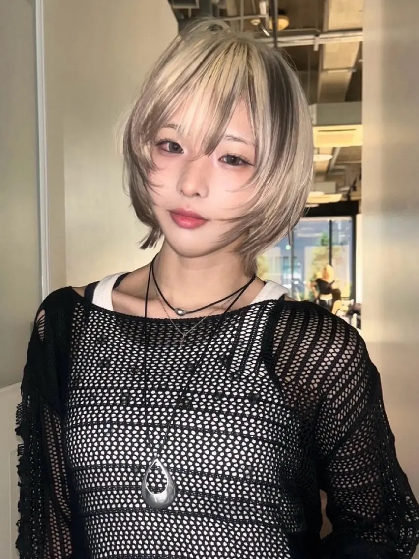 ショート カラー カット ヘアカラー ウルフ🦋顔まわり ❤︎ ͛めいのヘアスタイル