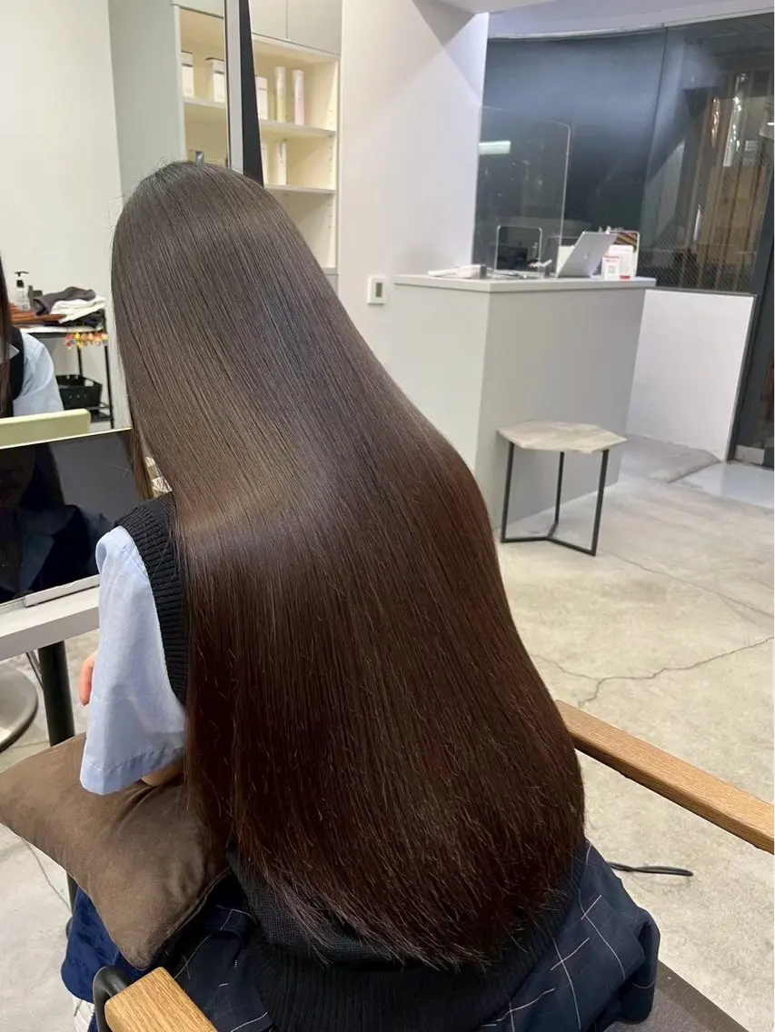 ロング パーマ 縮毛矯正 トリートメント 韓国×艶ハイトーンが かわいい✨️リオ🍒のヘアスタイル