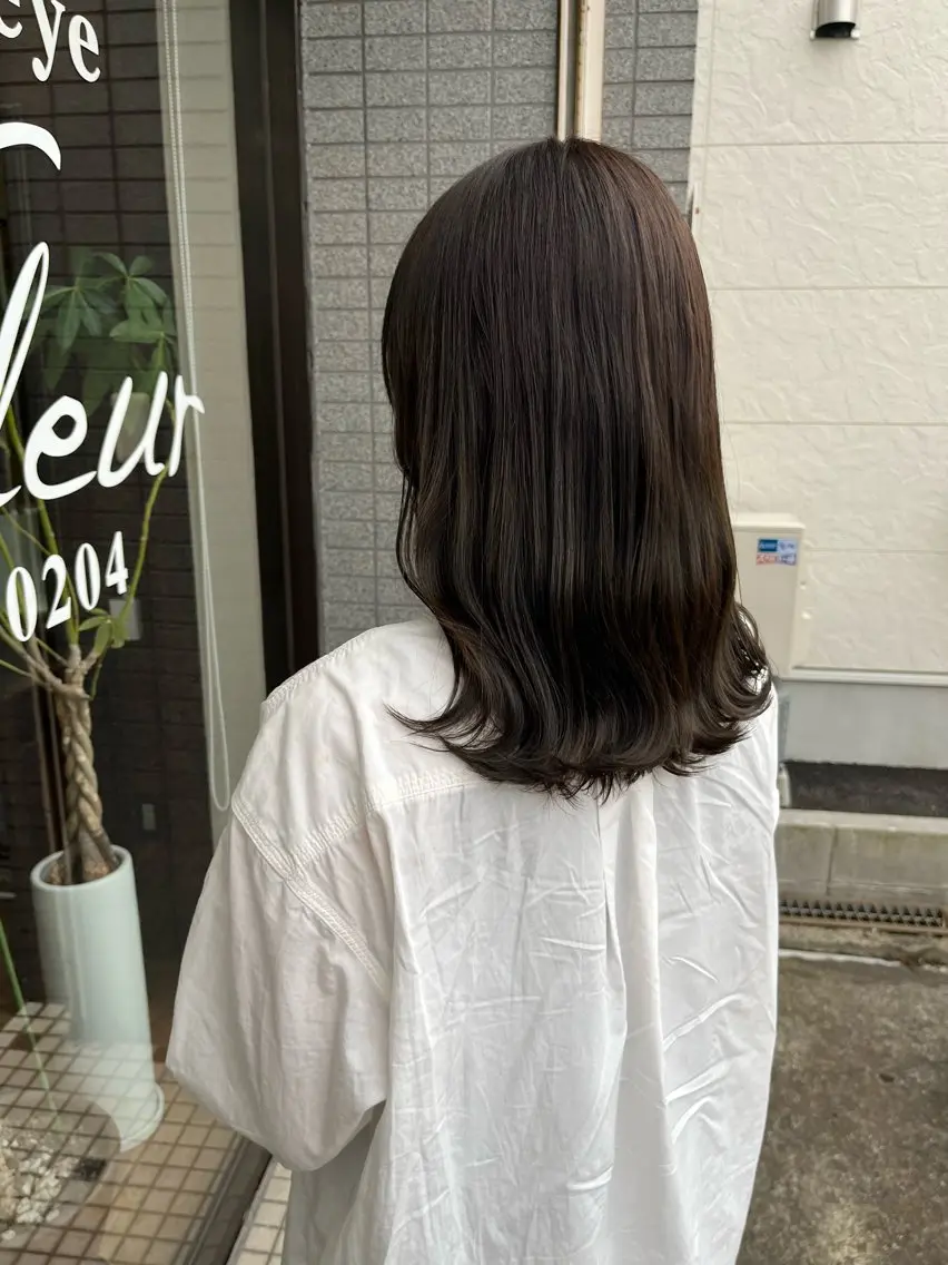 ミディアム 立野 希沙のヘアスタイル