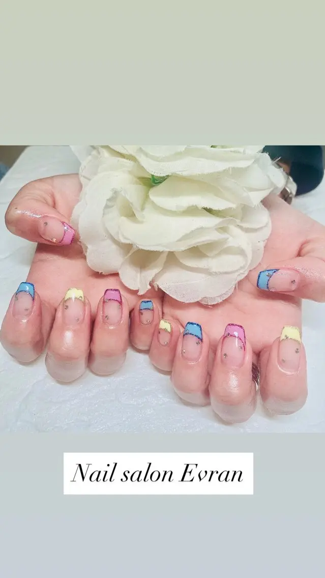 ネイル アートネイル フレンチネイル ラメ(グリッター) マグネットネイル 持ち込み Nail salon Evranのネイルデザイン