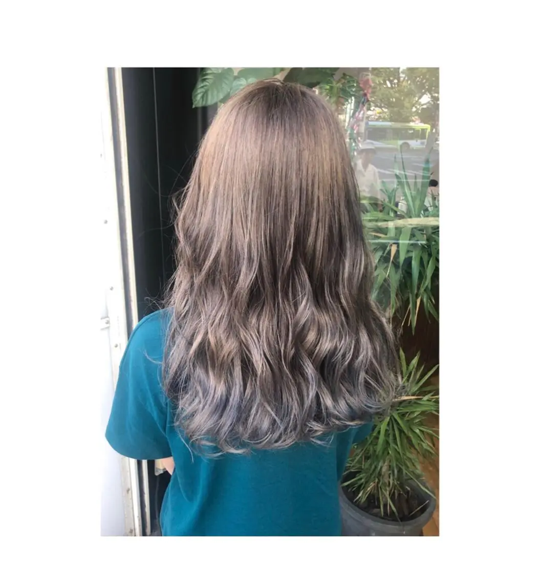 ロング カラー あらい なつみのヘアスタイル