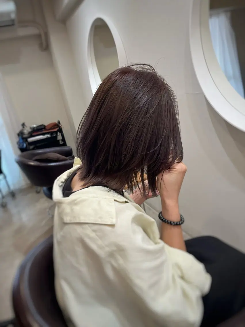 ミディアム カラー ブリーチ グレージュ パープルカラー 下石怜子/レイヤー/ 透明感カラーのヘアスタイル