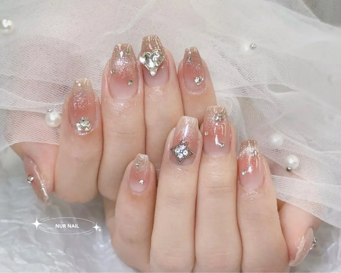 ネイル ハンドネイル ハンドケア RINA 🤍のネイルデザイン