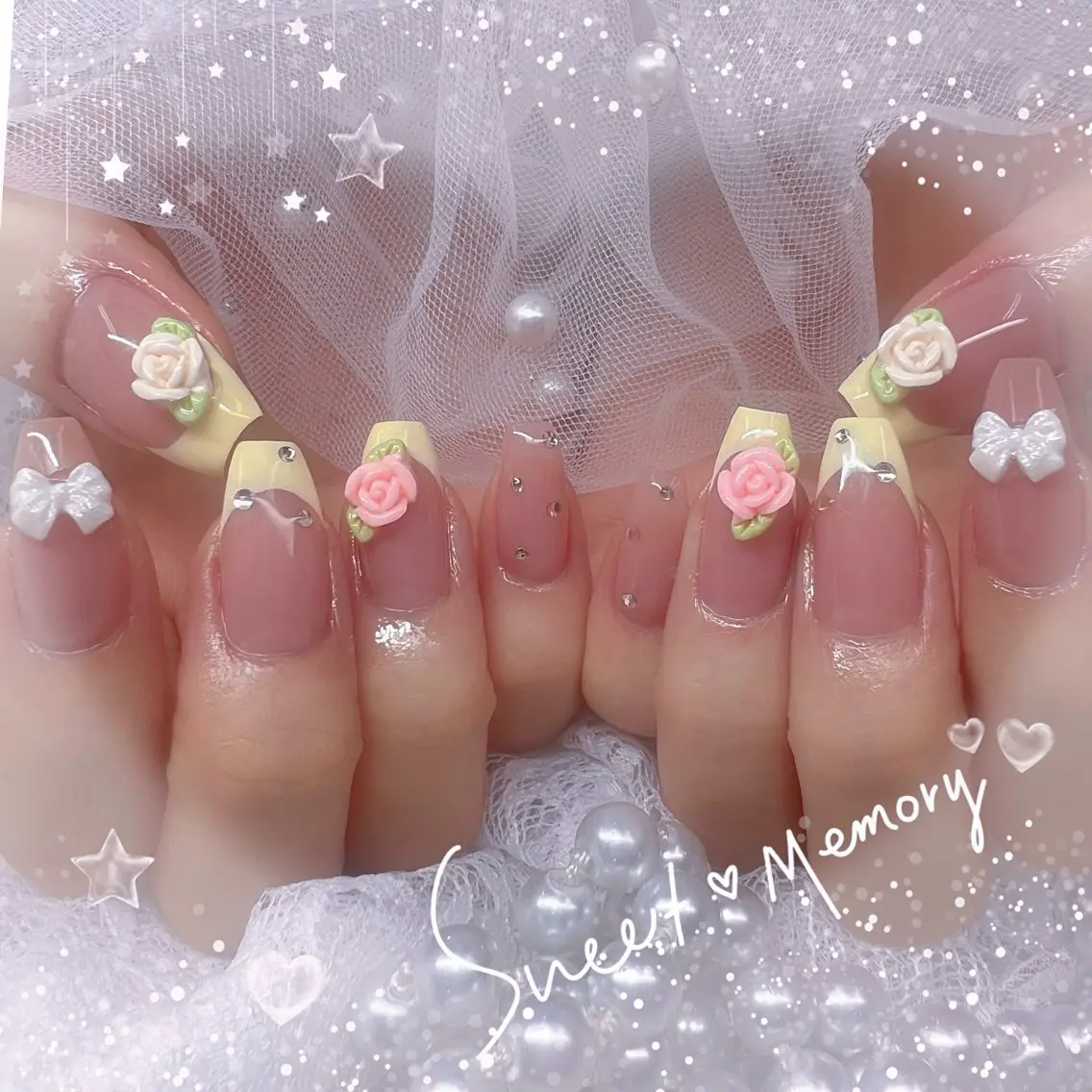ネイル チークネイル フレンチネイル ガーリー ガラスフレンチ グラデーション ハンドネイル ハンドケア Chill Nailsalonのネイルデザイン