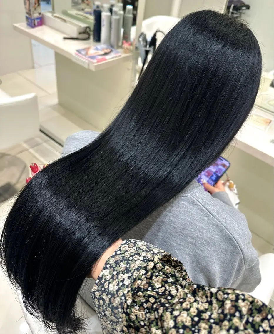 ロング ヘアカラー トリートメント 小西 鈴奈のヘアスタイル