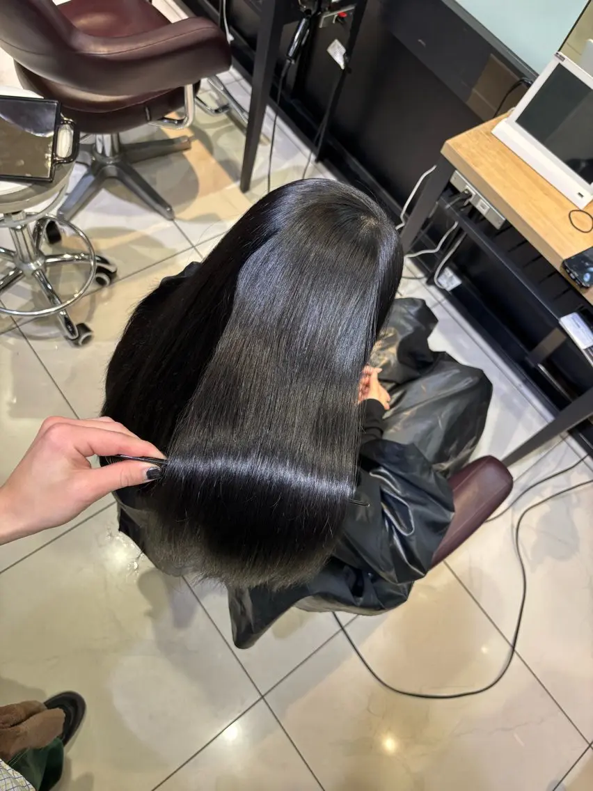 ロング カラー カット ヘアカラー 縮毛矯正 トリートメント 🩵レイヤー✖︎ 髪質改善🩵リョウヤのヘアスタイル