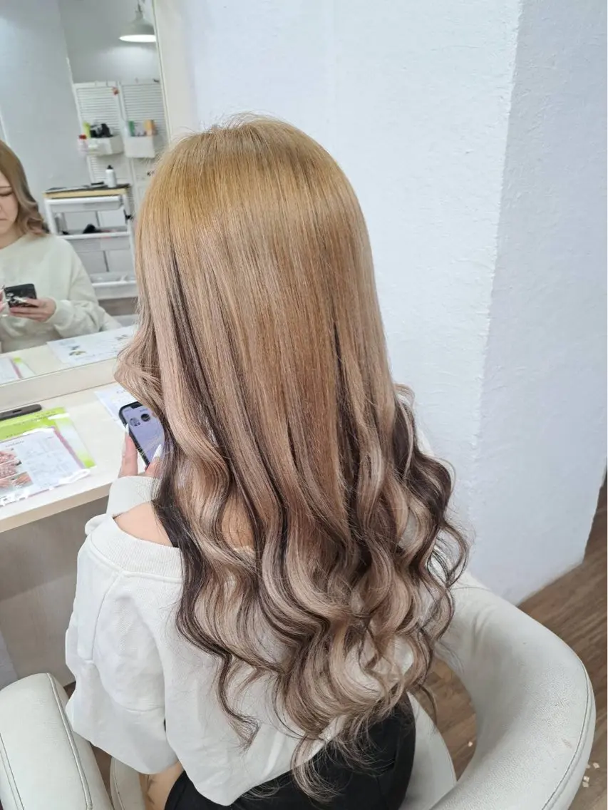 ロング カラー ロング エクステ GLOSS 心斎橋 山上のヘアスタイル