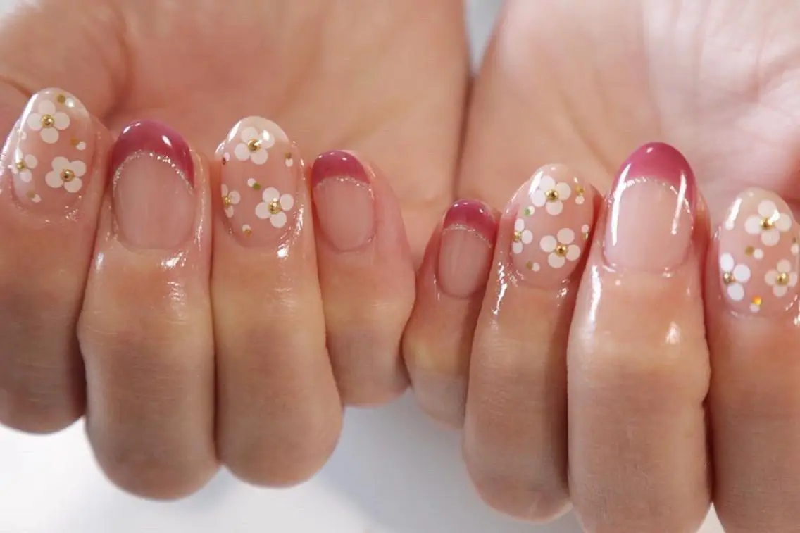 ネイル フラワーネイル ☺︎na tsu…のネイルデザイン