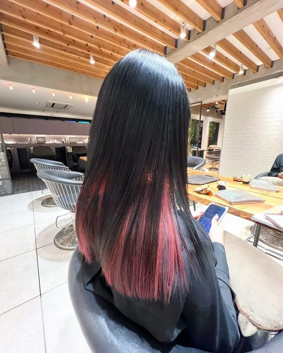 ロング ヘアカラー ☕️いいじま まなみ🫖のヘアスタイル