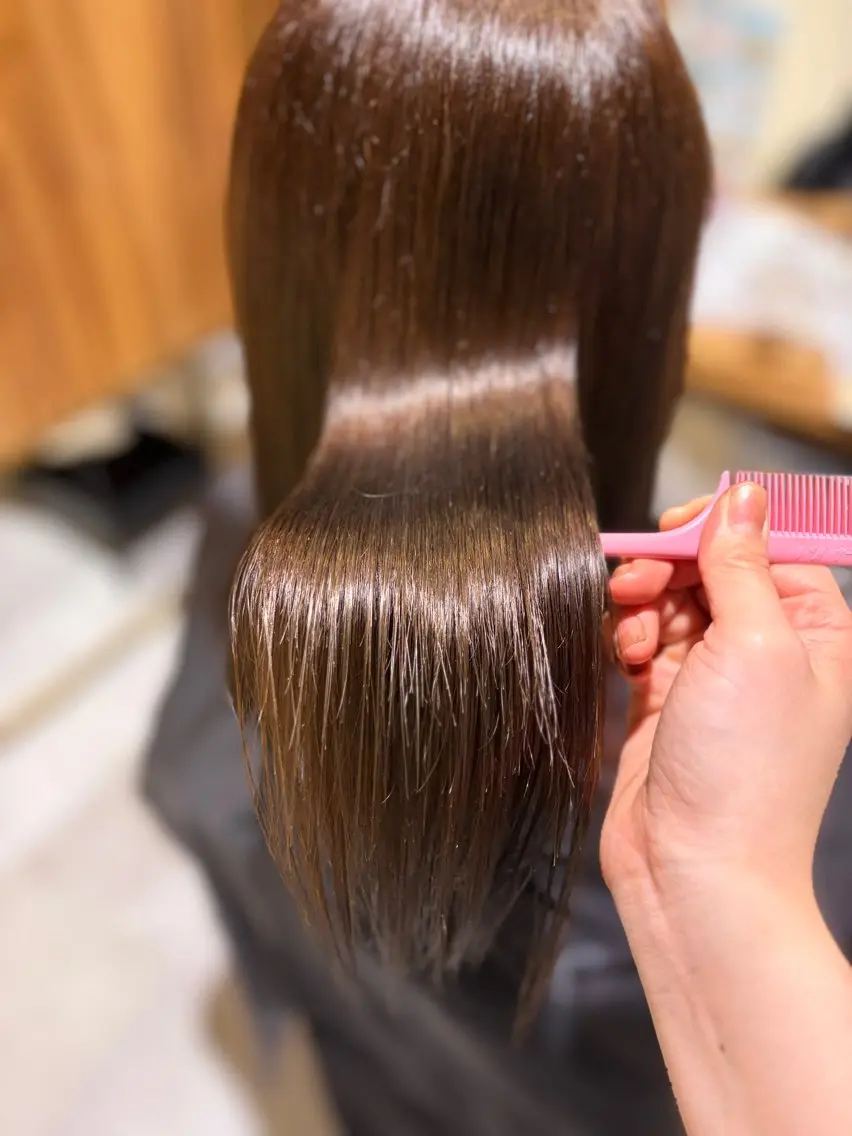 ミディアム カラー グレージュ オリーブグレージュ オリーブグレー ヘアカラー 木田 絢子のヘアスタイル