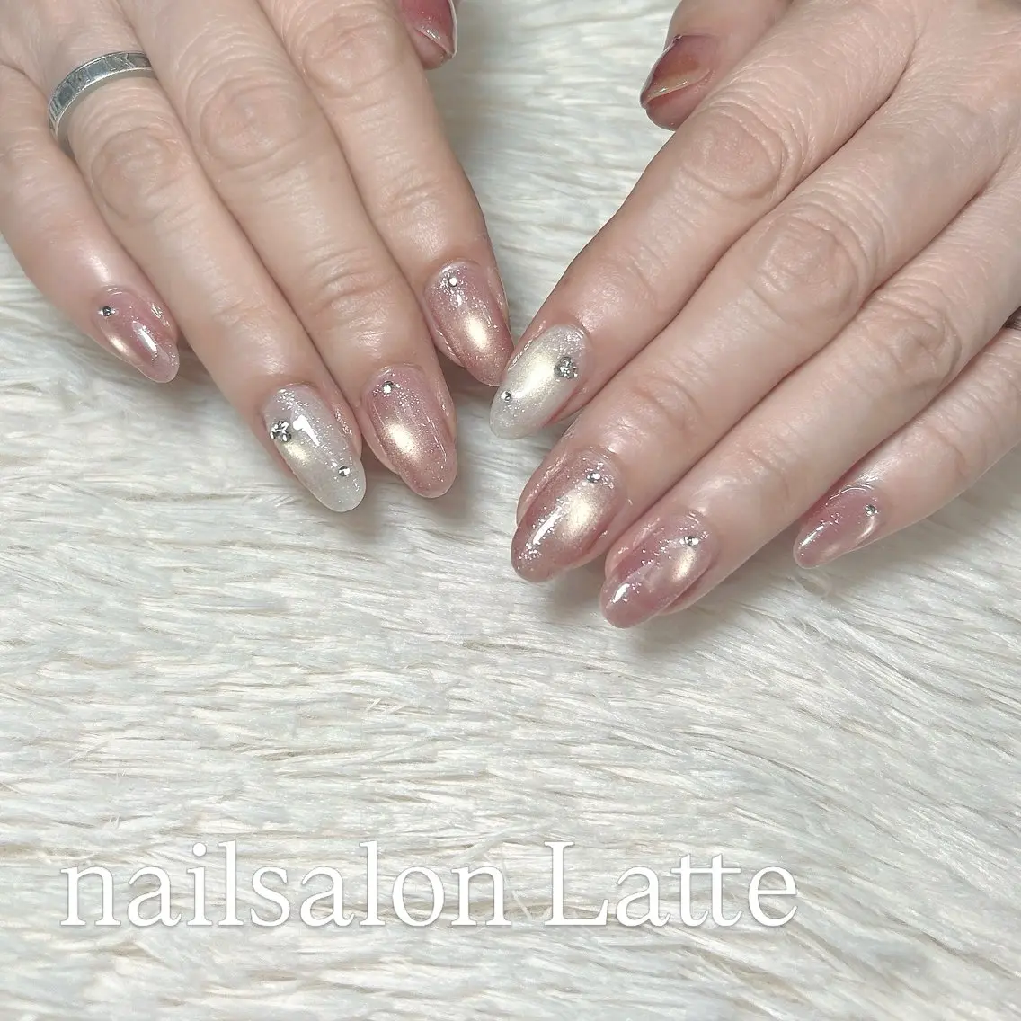 ネイル Nailsalon Latteのネイルデザイン