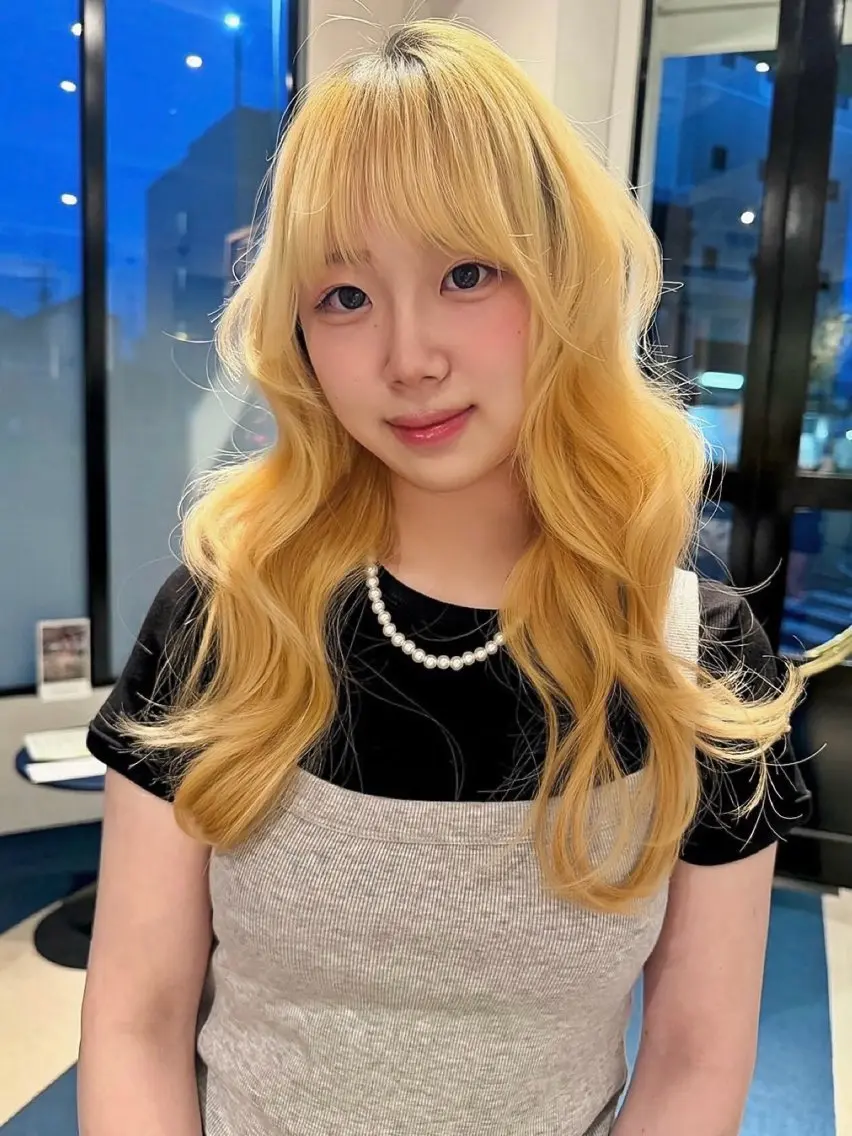 セミロング カラー ヘアアレンジ yui/名古屋浄心/ 透明感カラーのヘアスタイル
