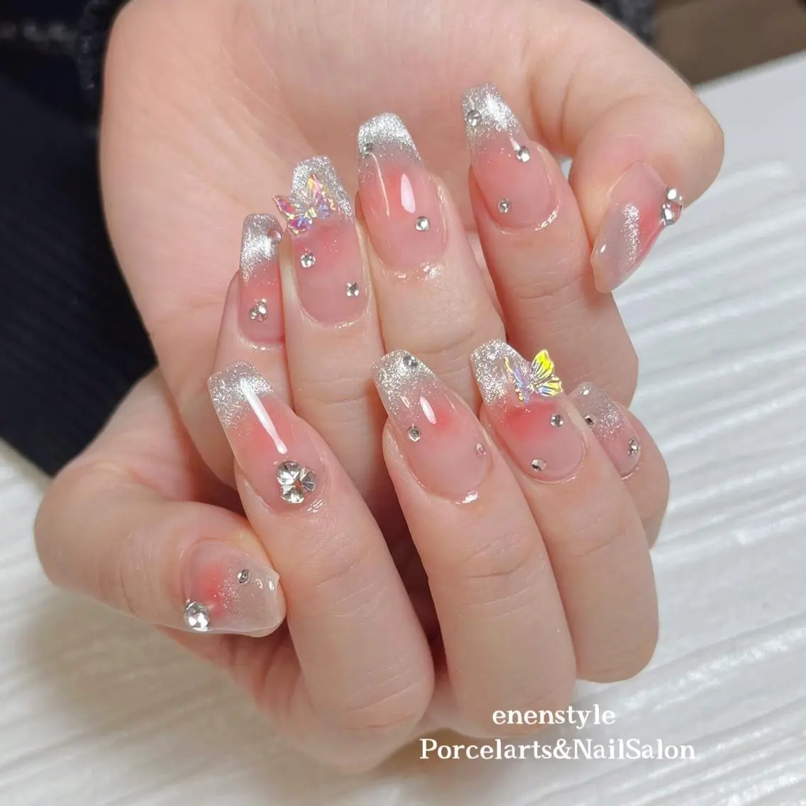 ミディアム ネイル 🐾enen style 🐾のネイルデザイン