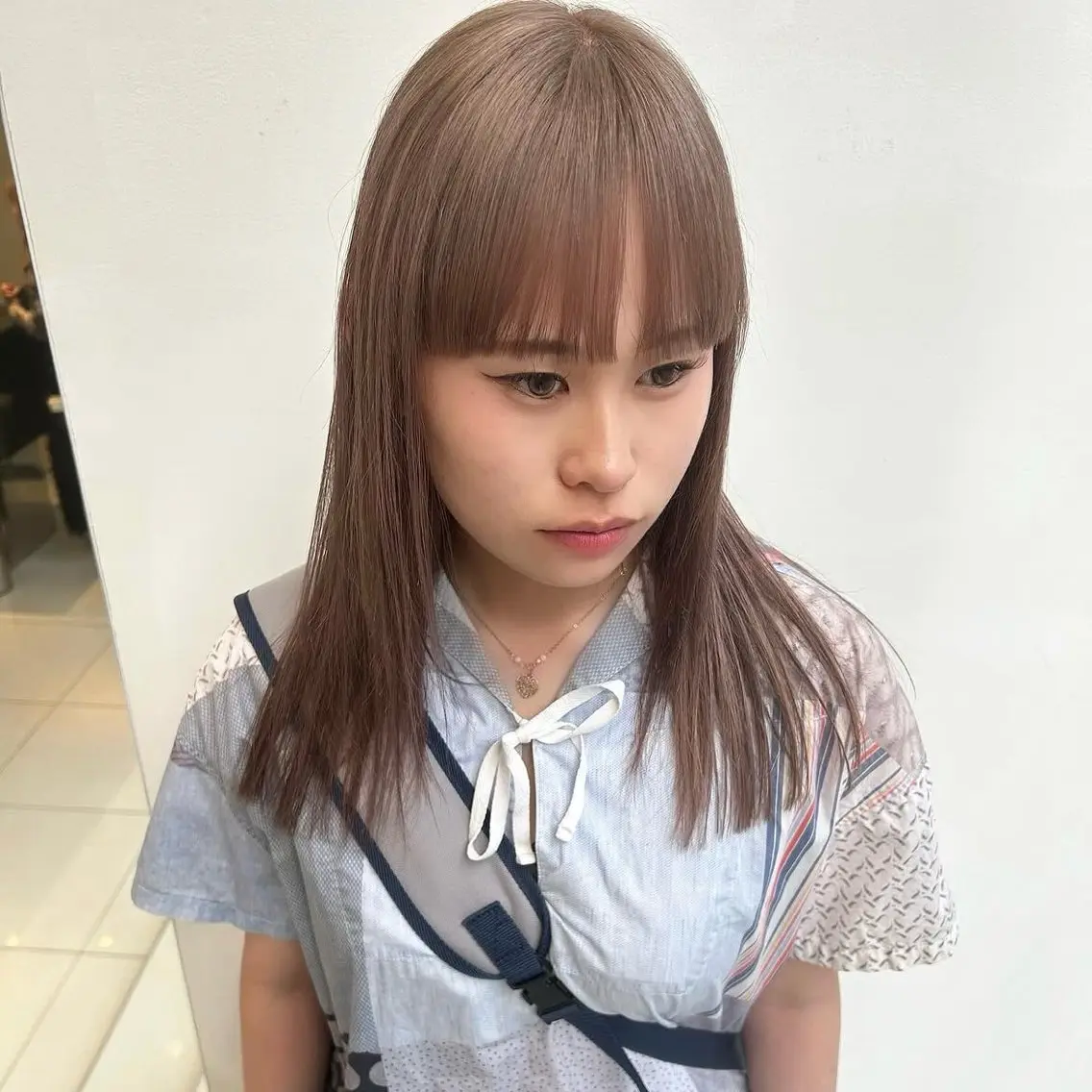 ミディアム カット ヘアカラー トリートメント newi広島 tomokaのヘアスタイル