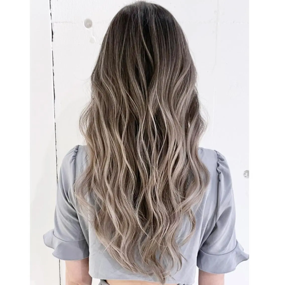 ロング カラー バレイヤージュ レイヤーカット ロング ITbyALBUM 中野店のヘアスタイル