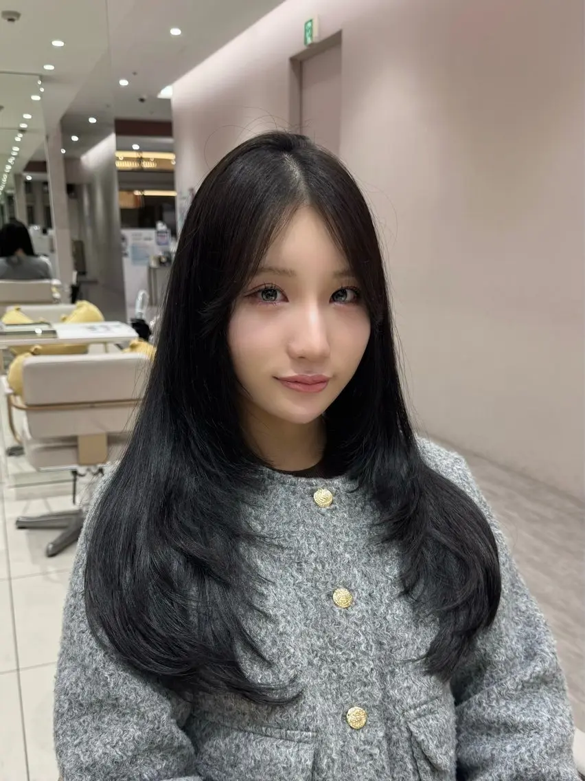 ロング カラー 顔周りカット ハッシュカット ハイレイヤー レイヤーカット ローレイヤー レイヤー/顔まわり/ 透明感カラー/れいなのヘアスタイル