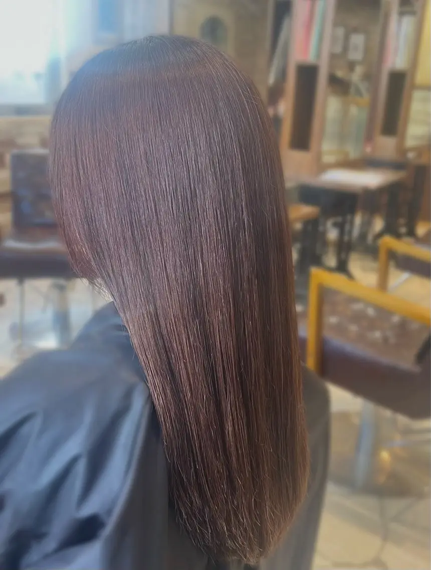 カラー ブリーチ ブラウンカラー ピンクカラー 栗林 萌々のヘアスタイル