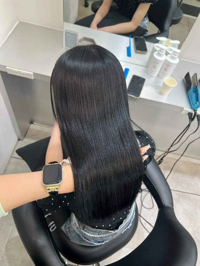 セミロング 縮毛矯正 クララ 🐈‍⬛のヘアスタイル